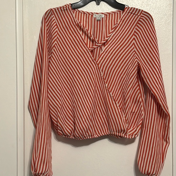 Love, Fire - Long Sleeve Red & White Cropped Blouse - Size US M (make offer) - Picture 1 of 4